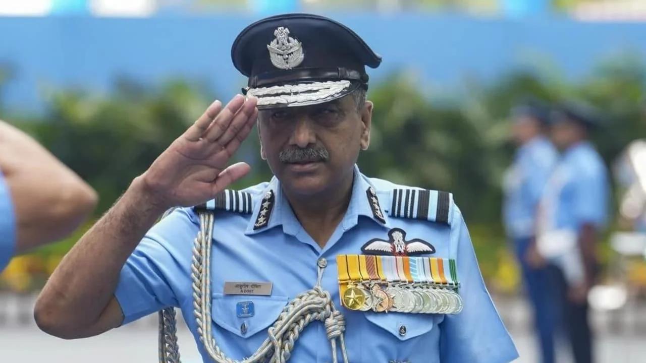 ഇന്ത്യൻ വ്യോമസേനയ്ക്ക് പുതിയ മേധാവി; എയർ മാർഷൽ അശുതോഷ് ദീക്ഷിത് ഒക്ടോബർ 31ന് ചുമതലയേൽക്കും